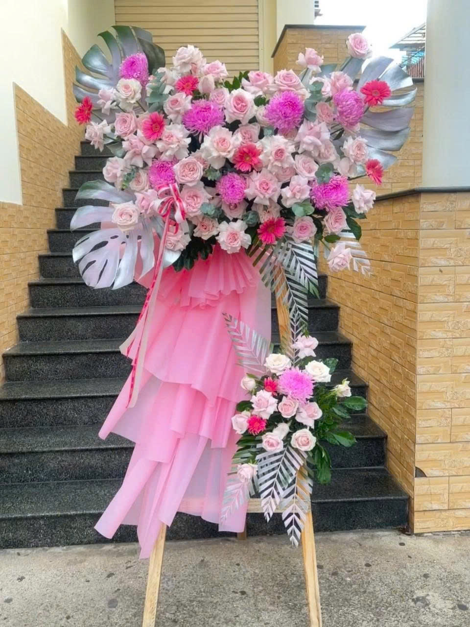 Khai trương